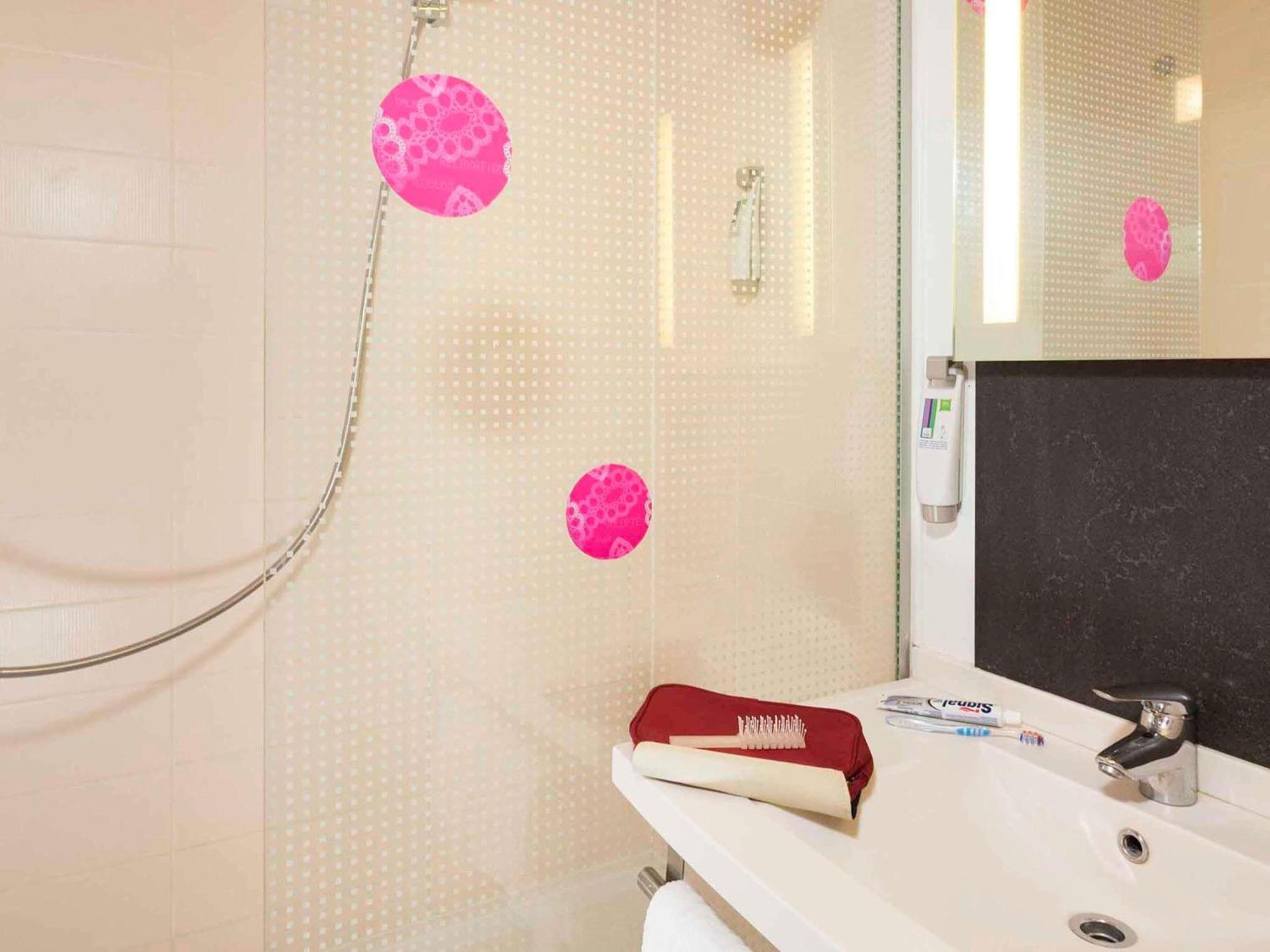 Ibis Styles Bethune Bruay La Buissiere Exterior foto